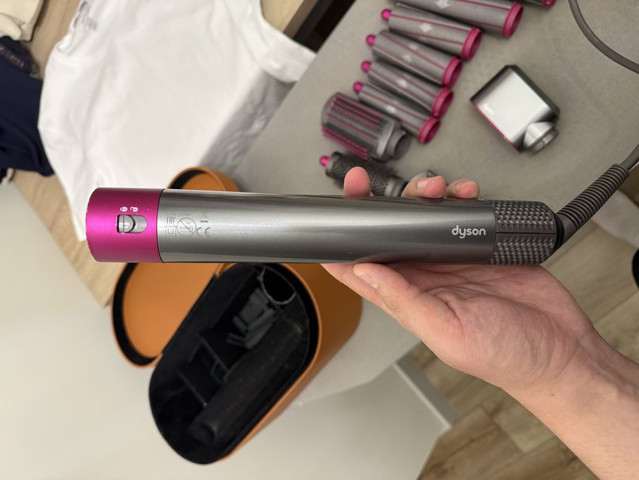 Dyson airwrap styler
