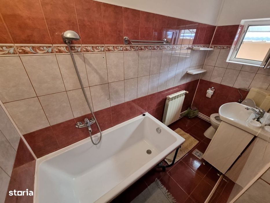 Dacia-  casa cu 5 camere de caramida