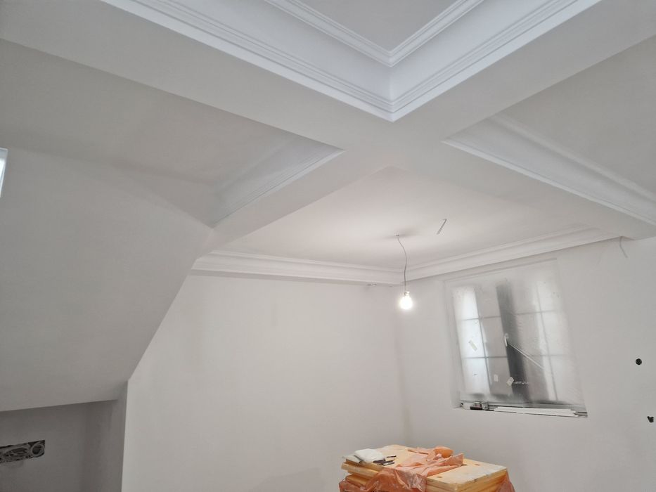 Zugrav  firnisaje interioare si exterioare