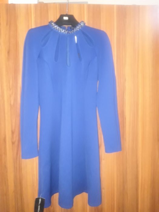 Платья женские, вечерние.