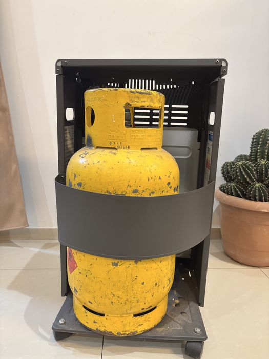 Сгъваема преносима газова печка. Използвана само 2 пъти. Като нова