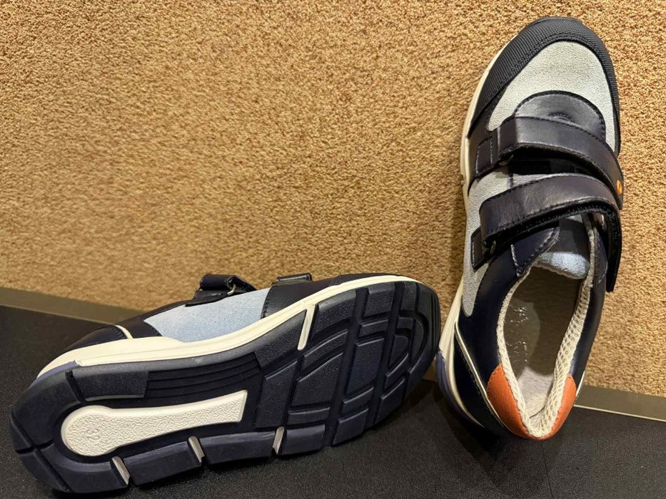 Нови маратонки за момче!