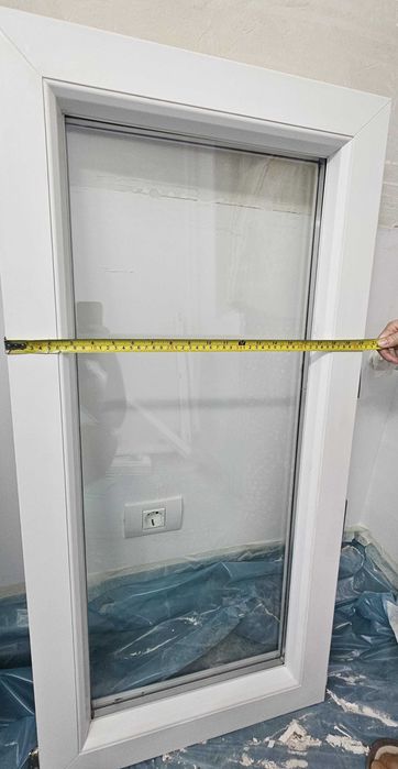 Usa termopan + 2 ferestre – 200 lei toate fara tocuri