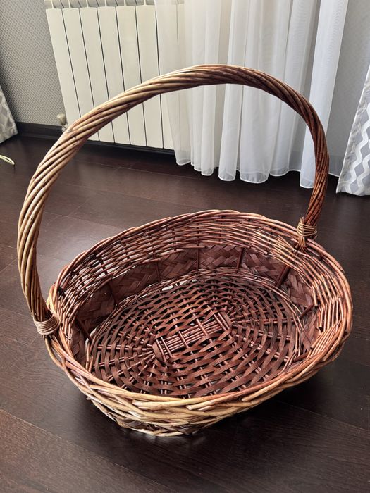Продам корзинку большую