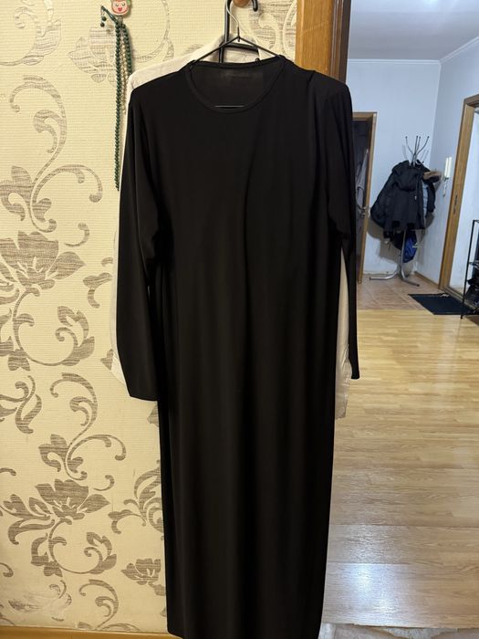 Продам двойку и платья базовые