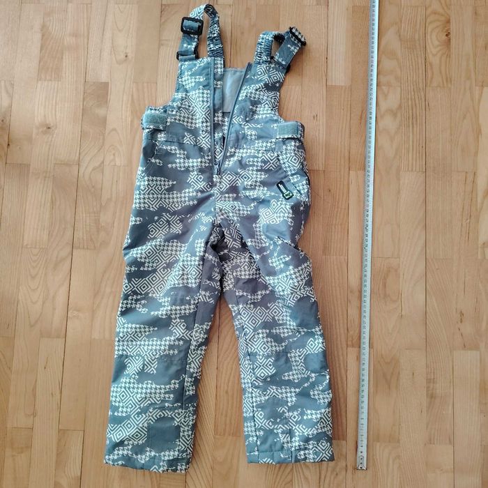 детски дрехи за планина и якета