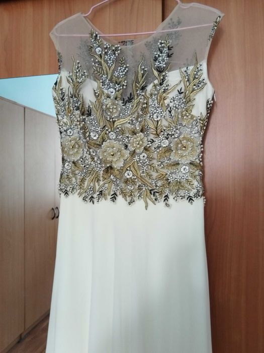 Платье вечернее шикарное