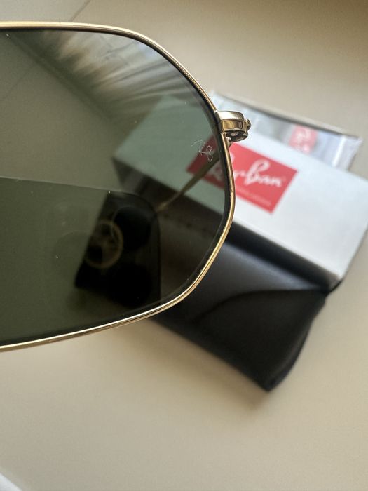 Чисто нови очила Ray Ban 3556