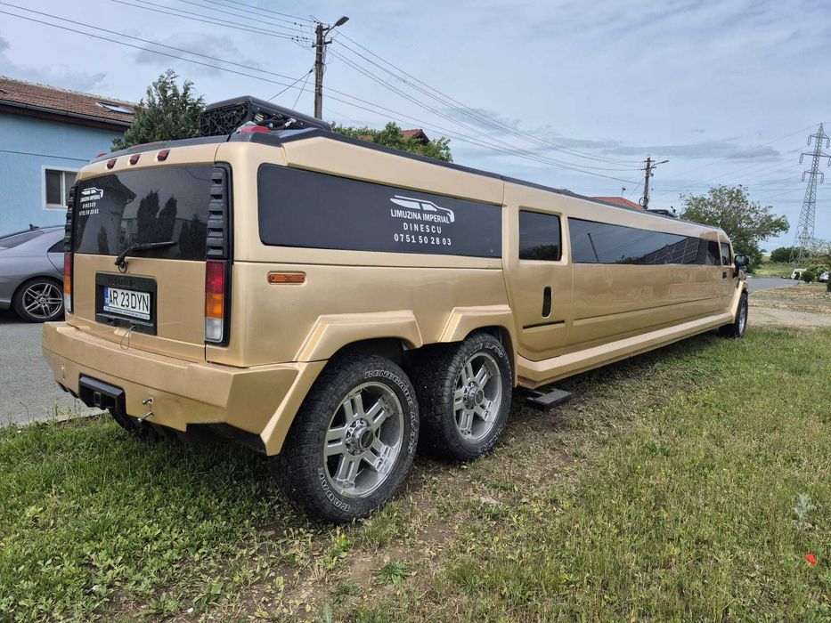 Limuzina Hummer H2 de inchiriat Inchiriez Limuzina Hummer H2