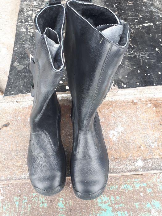 Зимние сапоги новые 43  размеры