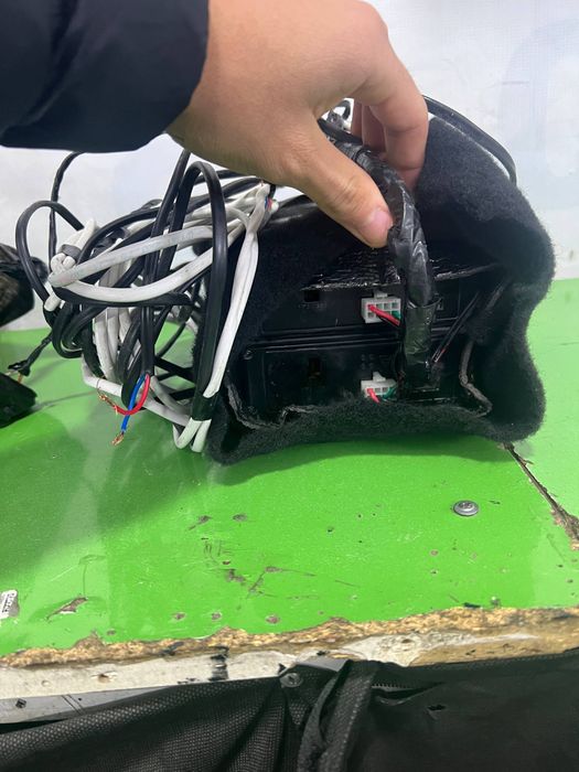 Sirena 2ta karneli qora