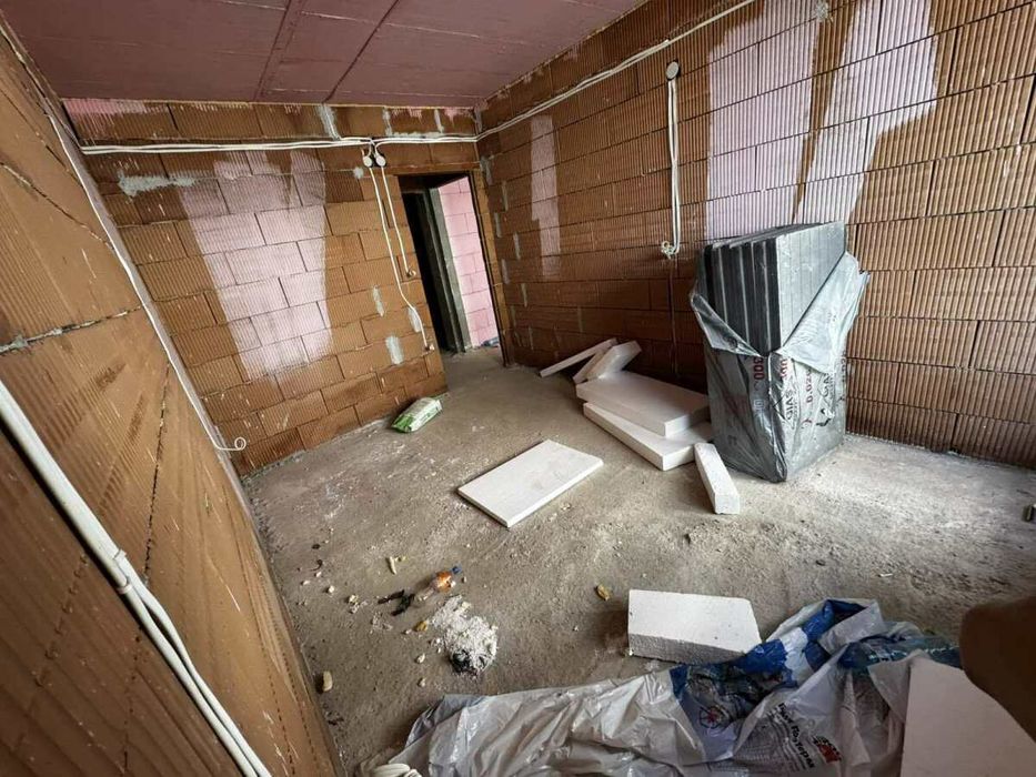 Продава се Тристаен апартамент в София, Красна поляна 2 - 94 кв.м за 1079 €/кв.м - Снимка #3