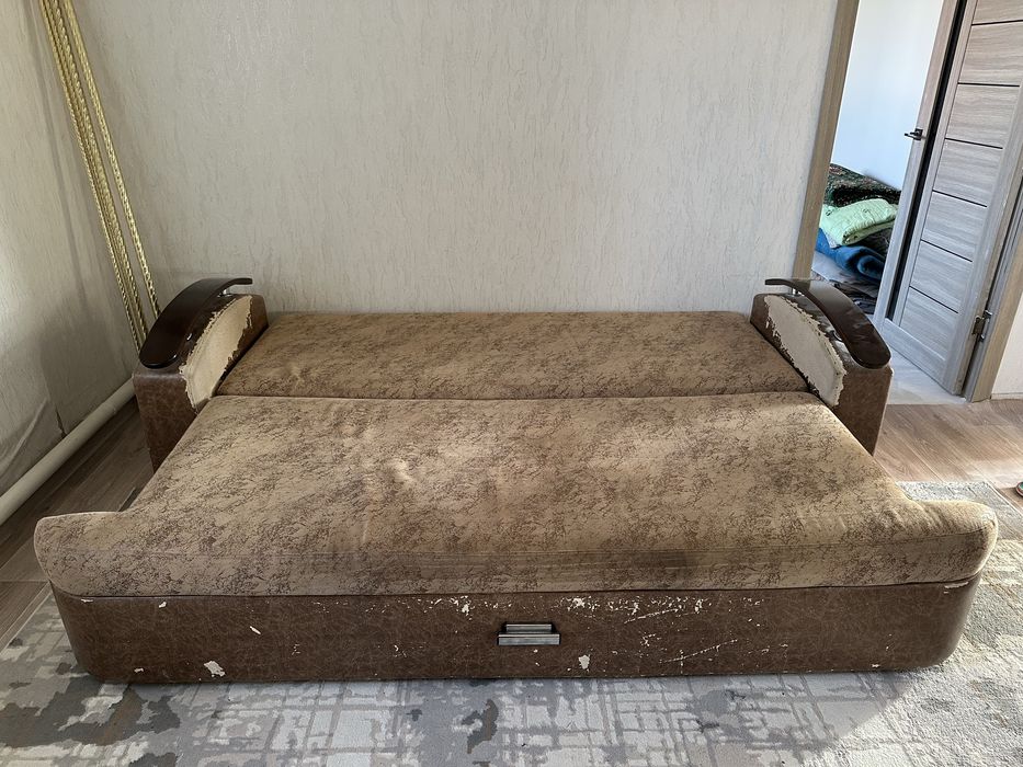 Диван раскладной б/у