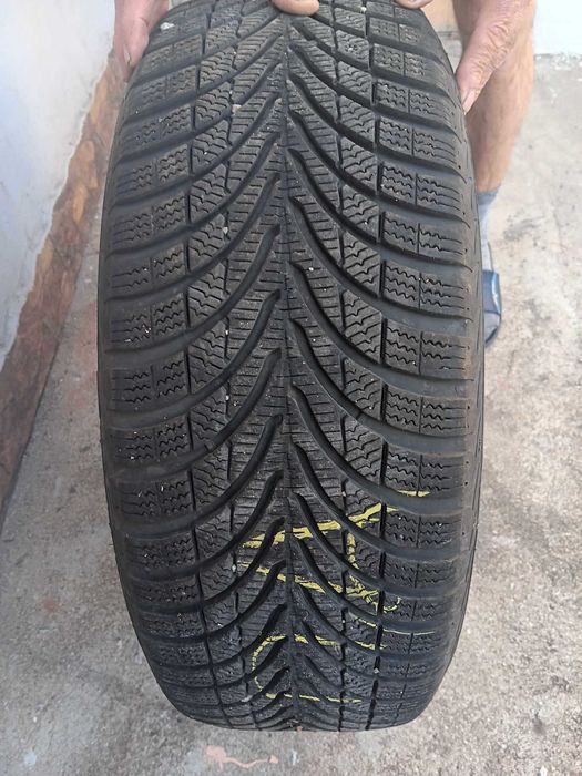 Зимни гуми с джанти.