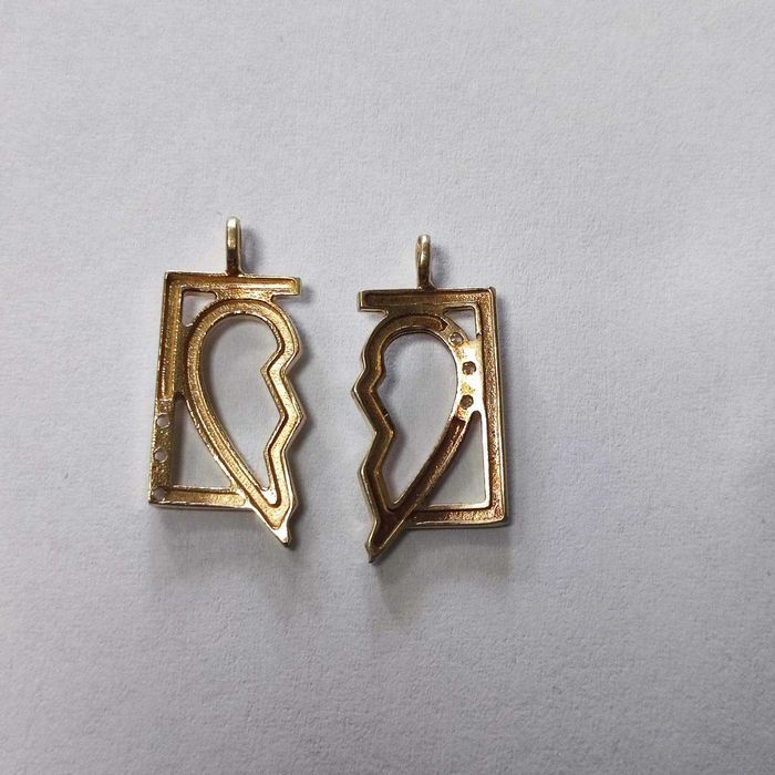 Златна висулка(сърце) 2 части 3.14гр.