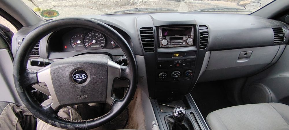 Vînd KIA sorento2005 4x4
