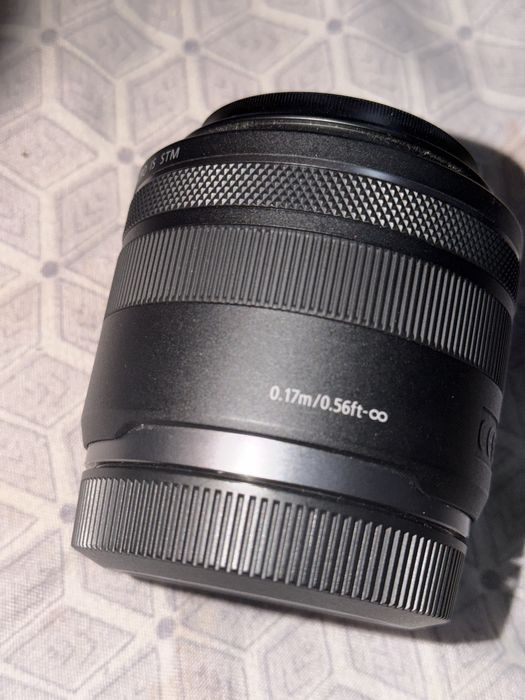 Canon 35mm rf 1.8 macro is stm