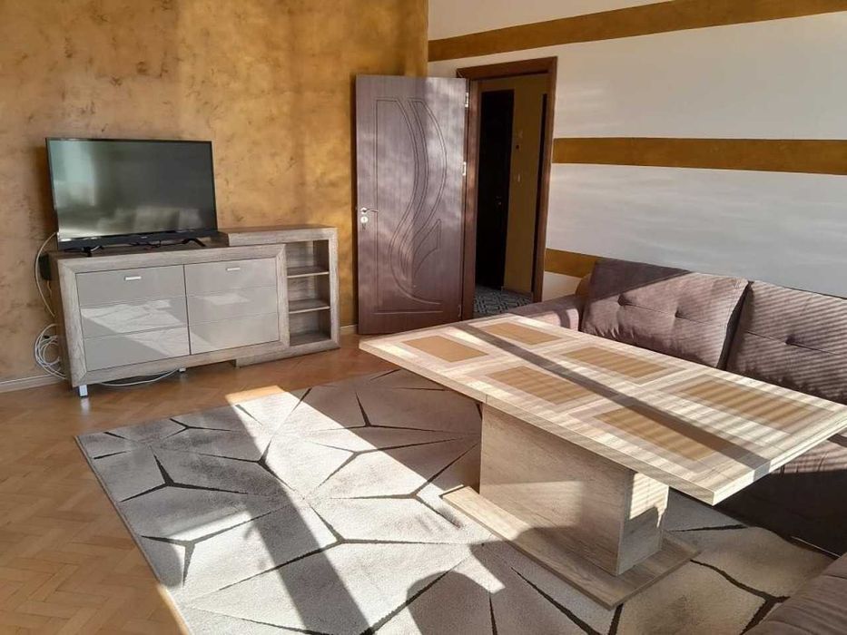 Дава се под наем Тристаен апартамент в Пловдив, Мараша - 70 кв.м за 425 € - Снимка #1