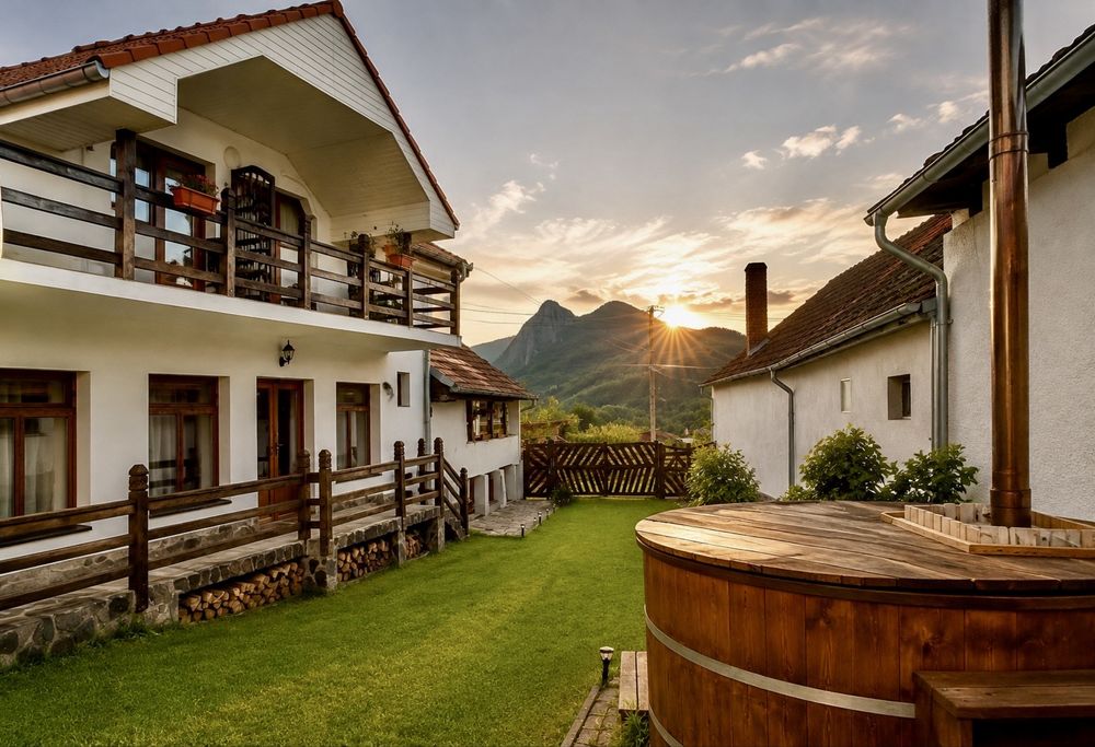 Cabana de închiriat în Poiana Aiudului, 19-20 persoane, vedere la Cheile Văliș