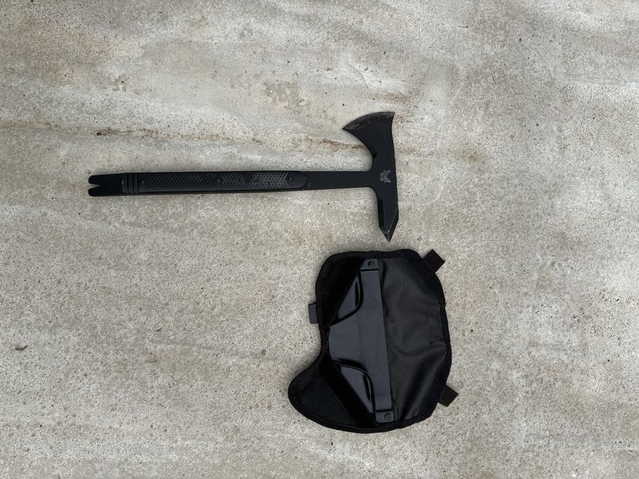 Томахавка Benchmade 172BK Killian Forged Tomahawk