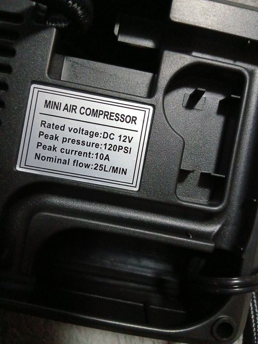 Продам аытомобильный мини компрессор