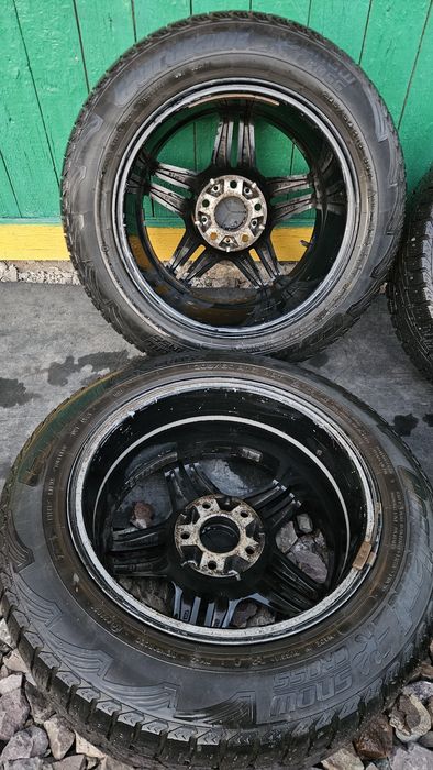 Продам диски с резиной зима AMG R16
