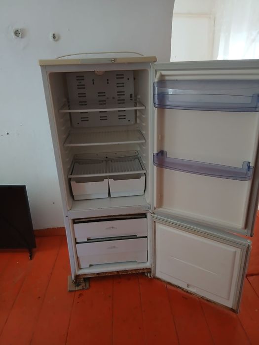 Холодильник    бу