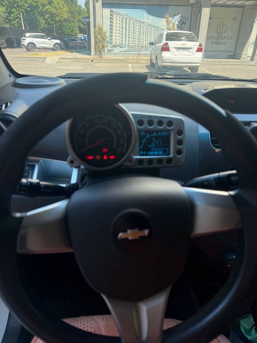 Продам Spark 2016 год