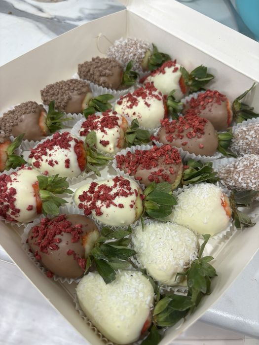 Клубника в шоколаде! Макаронсы. Майкудук