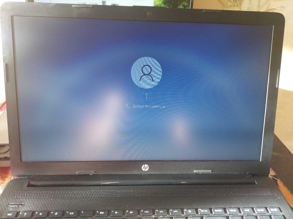 Ноутбук HP 15-da0495ur Intel Core i3 б/у в хорошем состоянии оригинал