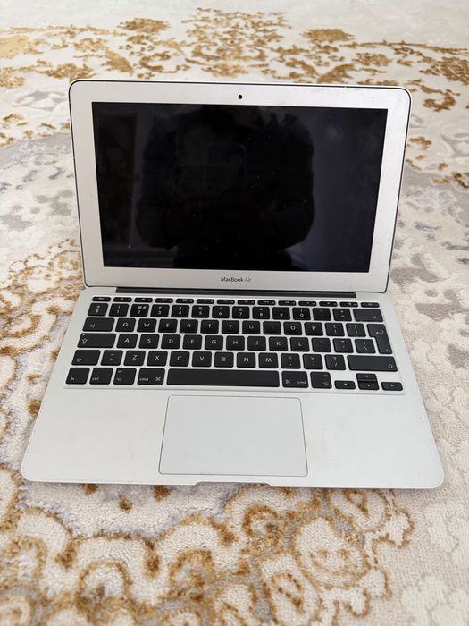 MacBook Pro — мо