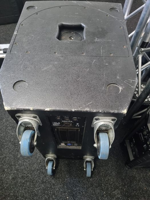 Vând subwoofer activ the box pro achat 118 A