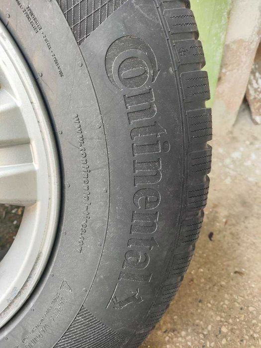 Джанти и гуми за Kia Sorento 2008г.(2 комплекта).Единият е с гуми.