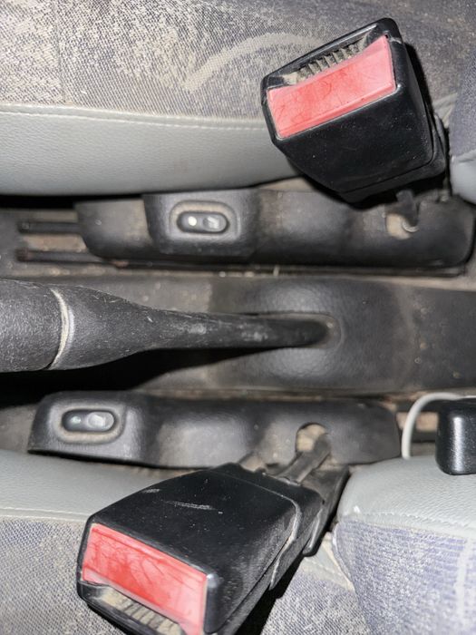 Vand renaul kangoo 4x4 2800euro negociabil