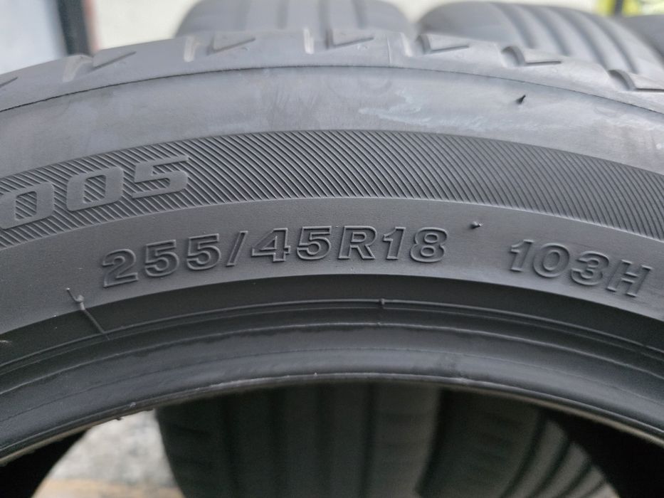 Vând patru anvelope de vara Bridgestone  225 50 18 /  255 45 18  dot 1121