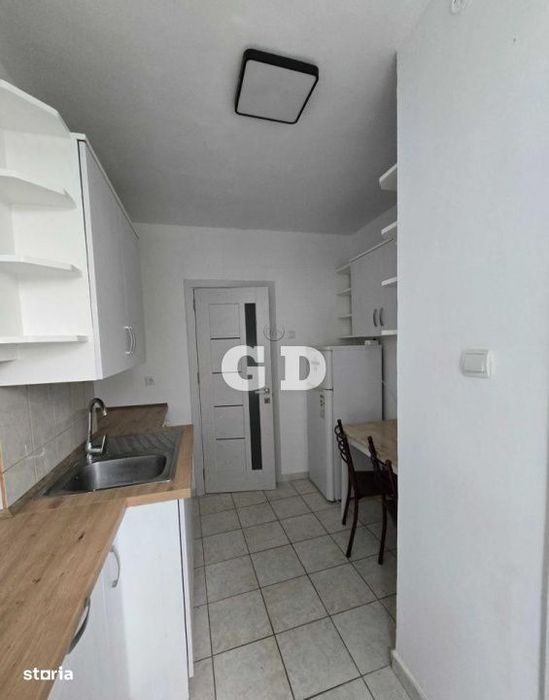 Apartament semidecomandat 2 camere de inchiriat zona Sub Arini
