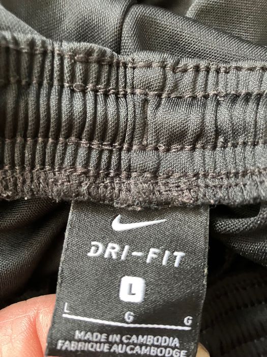 Nike L тениска и XL долнище