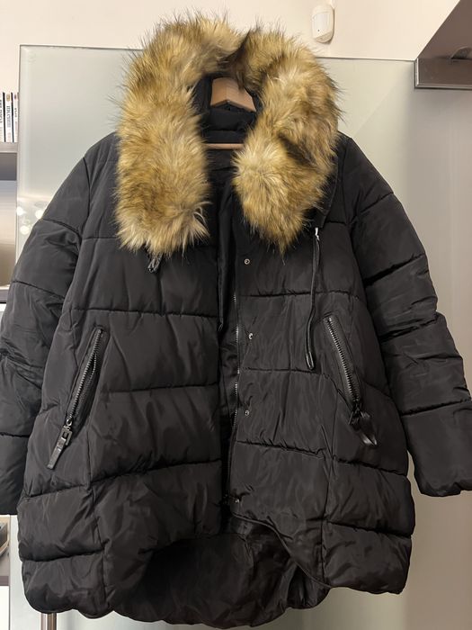 Черно яке със сваляща се яка от лисица,размер L