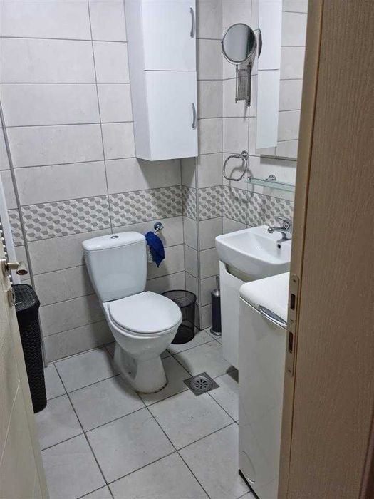 Дава се под наем Двустаен апартамент в Бургас, Възраждане - 53 кв.м за 204 € - Снимка #2