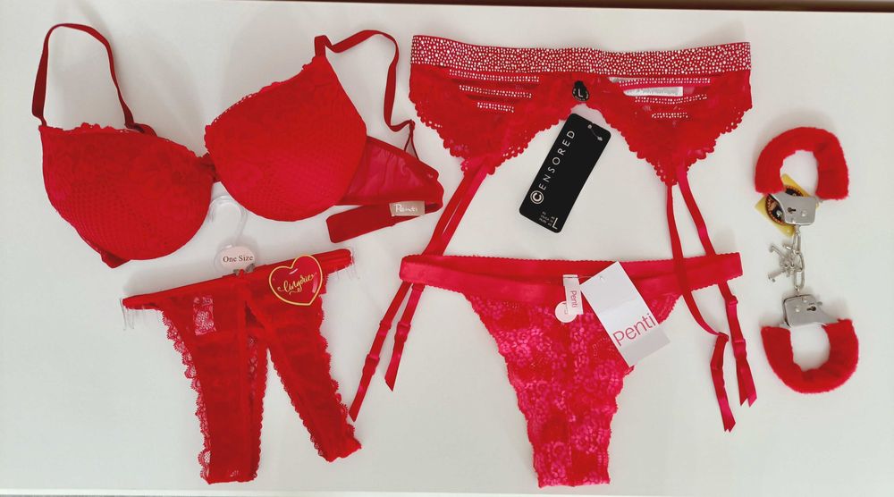 Set Penti nou cu accesorii deosebite