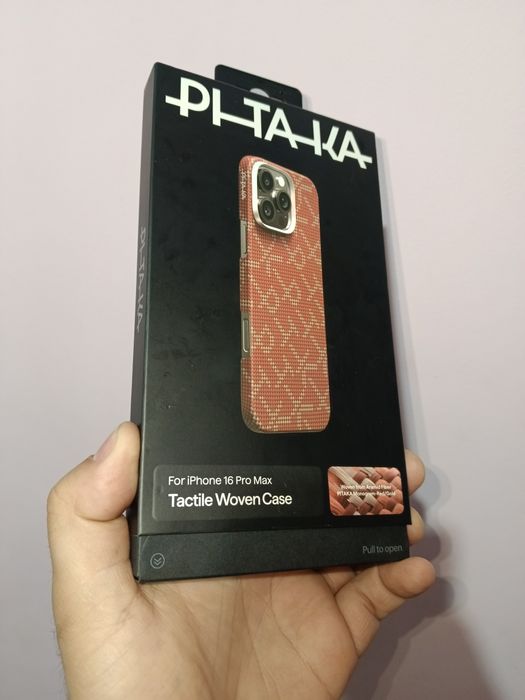 Срочно продам новый оригинал чехол iPhone 16 pro max