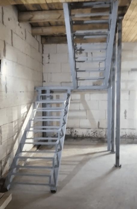 Изготовление металлических лестниц.