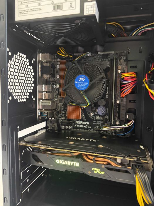 Бюджетен компютър Intel Core i3 7100, RX 580 8GB, 8GB ram
