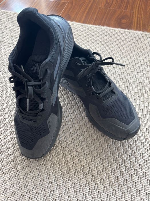 Adidasi Terrex 43,5 noi