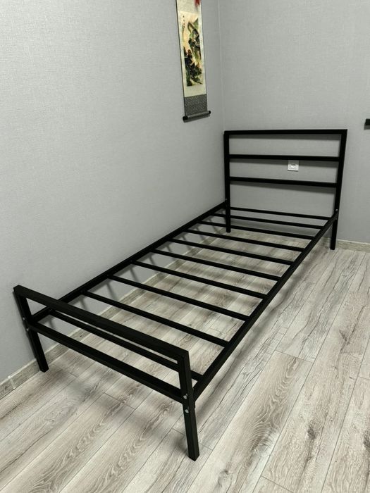 Loft stilda krovatlar