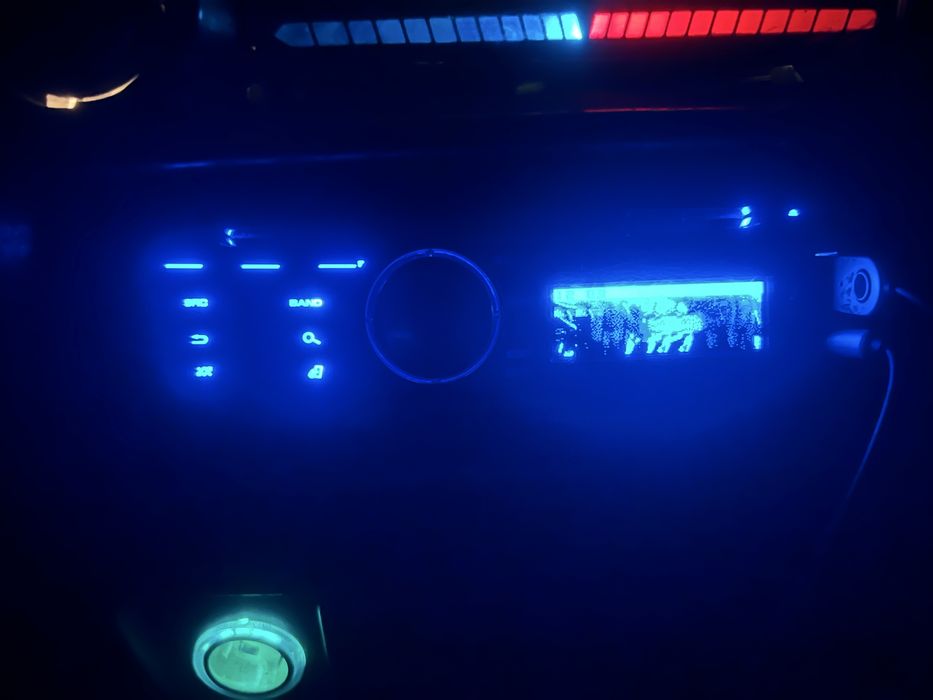 Продам pioneer deh8350