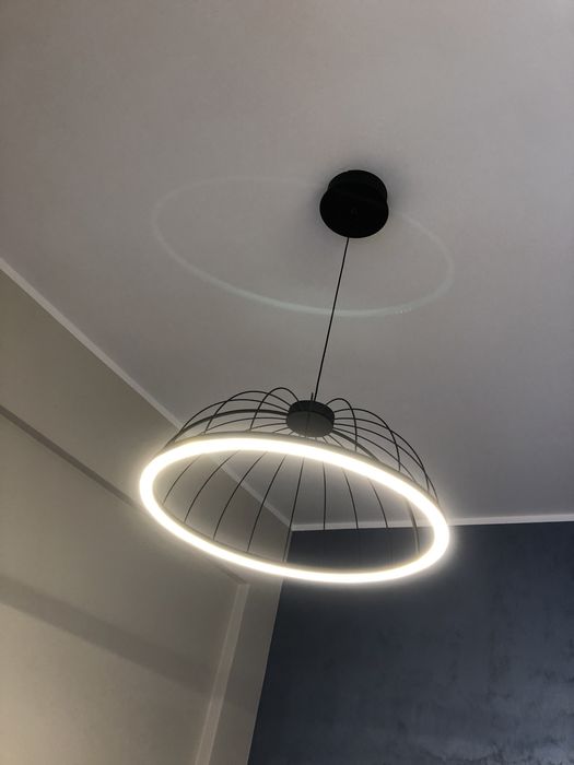 Instalez corpuri iluminat. Montaj corpuri iluminat