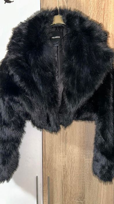 Черно палто късо-Pull&bear