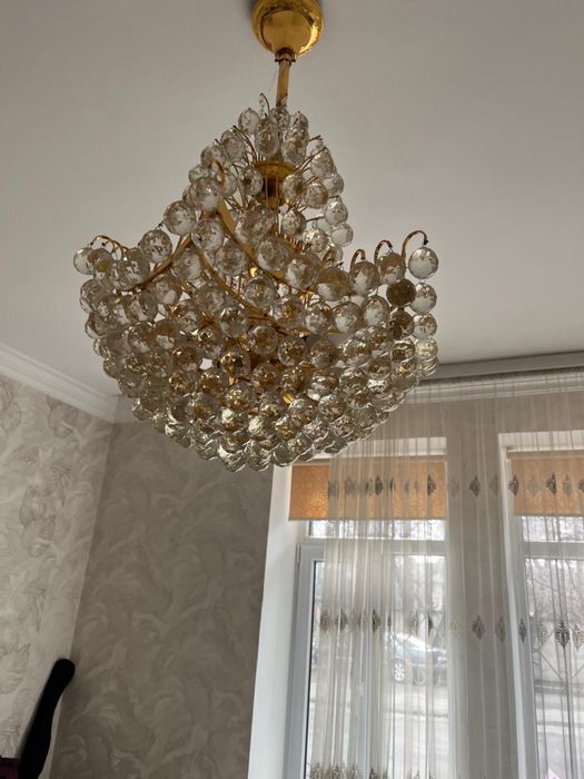 Хрустальная люстра в классическом стиле