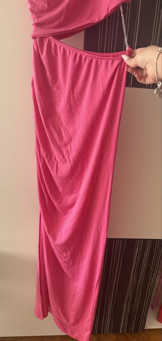 Дълга цикаламена рокля